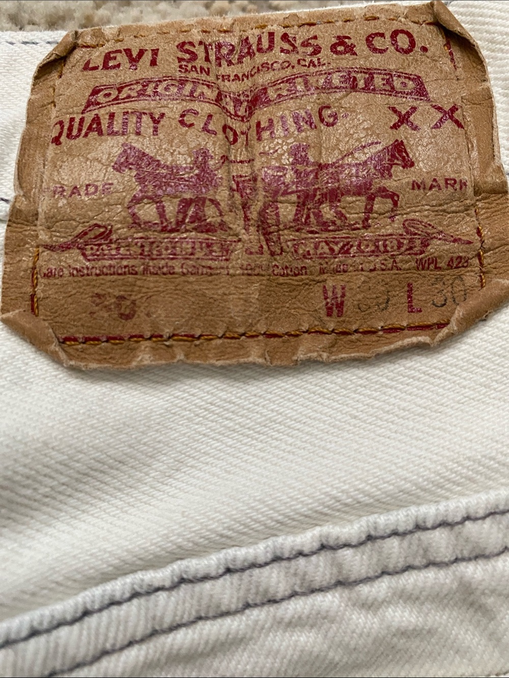 1989 Levi’s 501’s. Cream w/Gray Stitching. 30x30.*
*See actual meas. below. - Picture 4 of 13